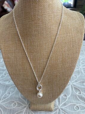 Sterling Silver Pearl Pendant Necklace - White Pearl
